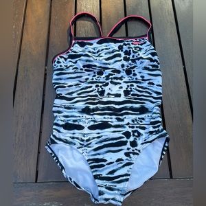 NIKE girls swimsuit